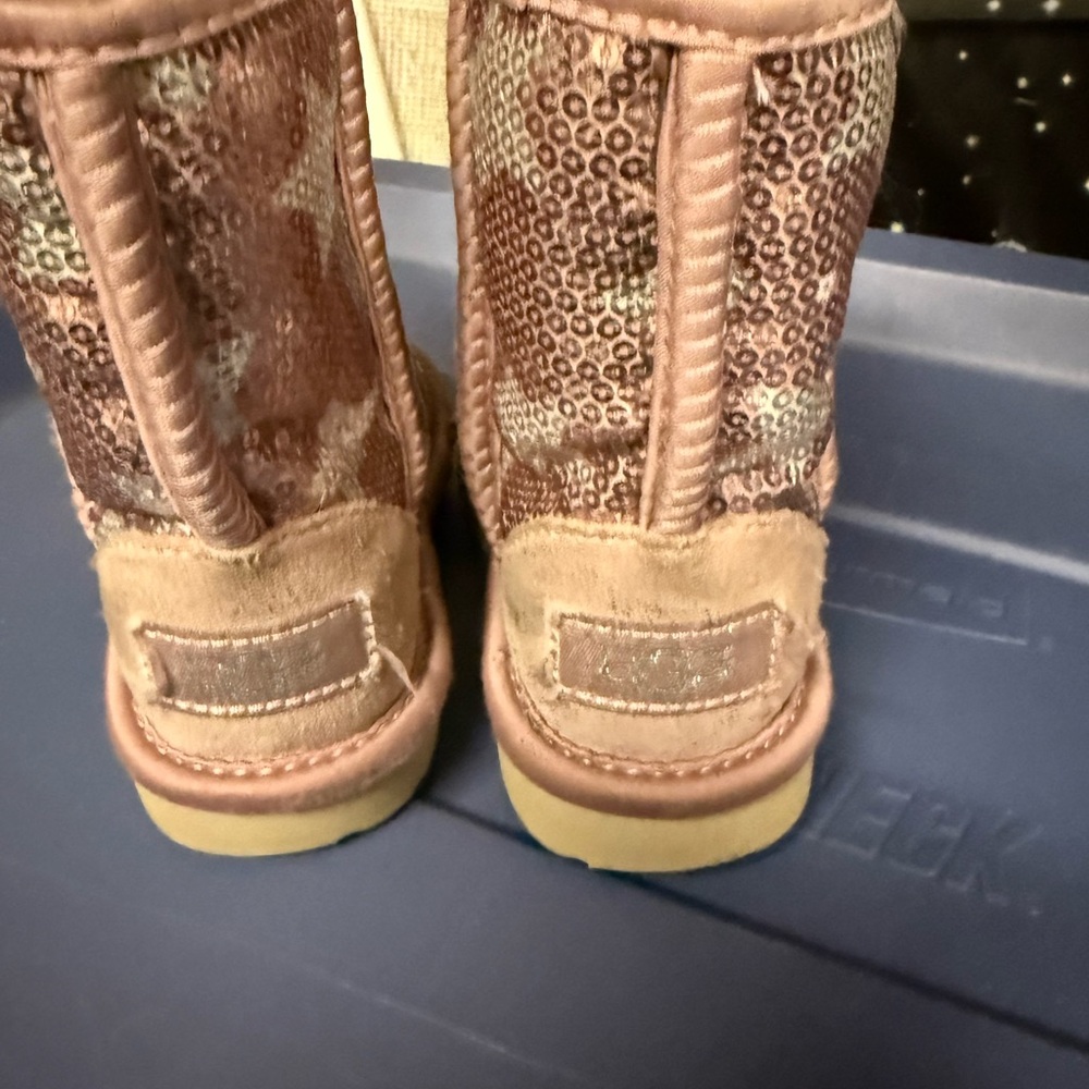 Ugg Toddler Glitter Stars Pink Girls Size 8 Boots Good Condition - Picture 3 of 7